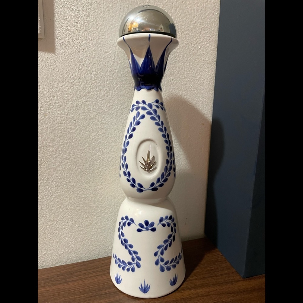 TEQUILA REPOSADO CLASE AZUL EMPTY BOTTLE 750 ml